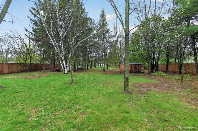 28501 Pontiac Trail, South Lyon, MI 48178