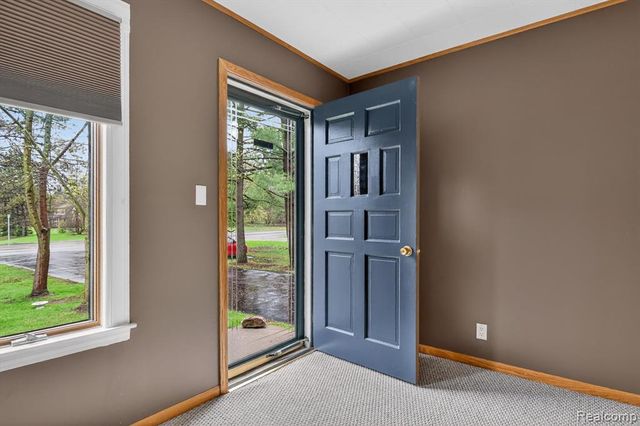 28501 Pontiac Trail, South Lyon, MI 48178