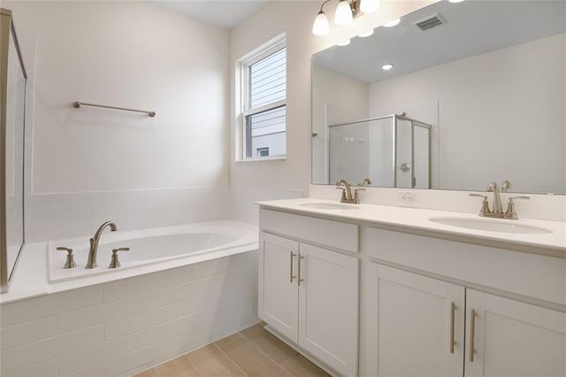 1742 CARNELIAN STREET, Deland, FL 32720