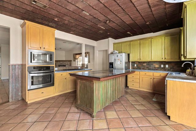 4680 Dreibrodt, San Marcos, TX 78666