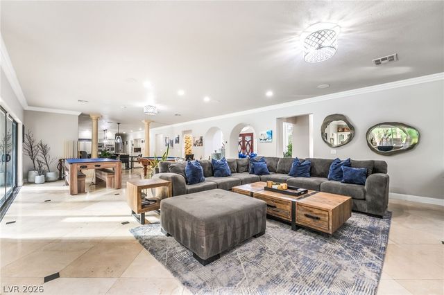 7525 Eldora Avenue, Las Vegas, NV 89117