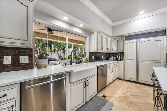 7525 Eldora Avenue, Las Vegas, NV 89117