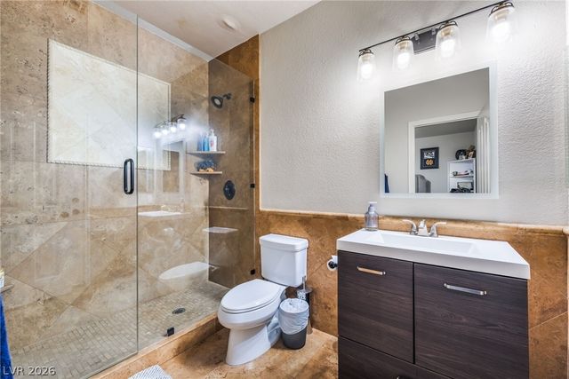7525 Eldora Avenue, Las Vegas, NV 89117