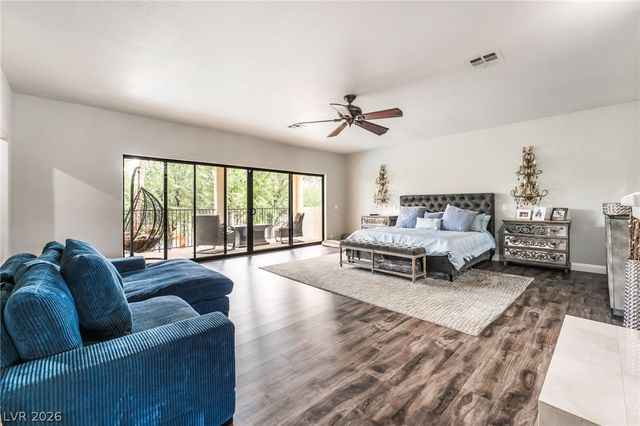 7525 Eldora Avenue, Las Vegas, NV 89117