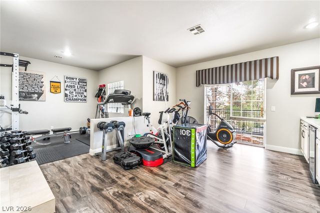 7525 Eldora Avenue, Las Vegas, NV 89117