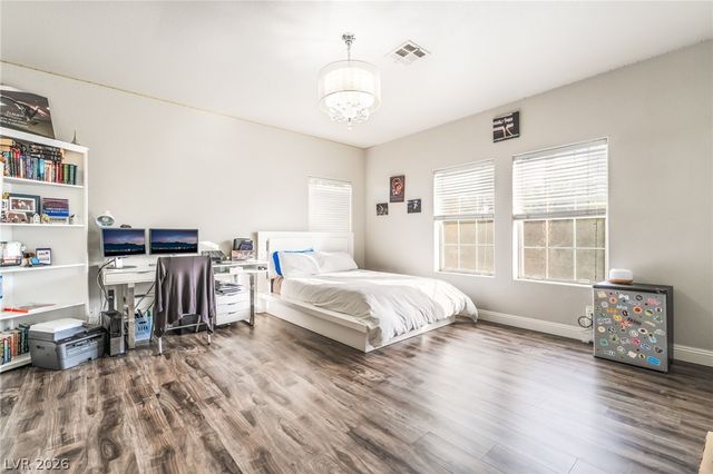 7525 Eldora Avenue, Las Vegas, NV 89117