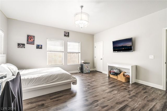 7525 Eldora Avenue, Las Vegas, NV 89117