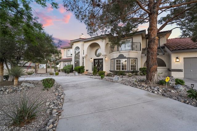7525 Eldora Avenue, Las Vegas, NV 89117