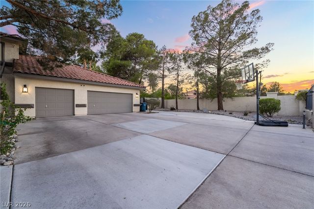 7525 Eldora Avenue, Las Vegas, NV 89117