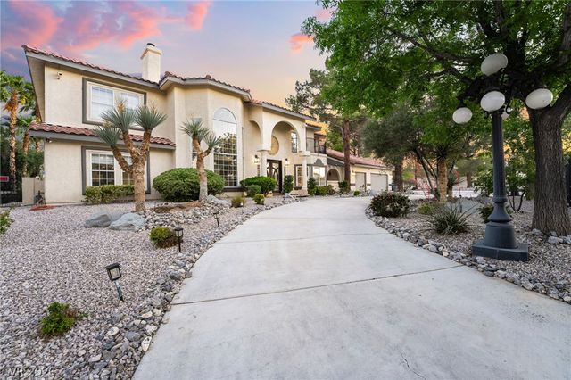 7525 Eldora Avenue, Las Vegas, NV 89117