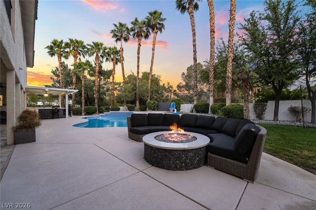 7525 Eldora Avenue, Las Vegas, NV 89117