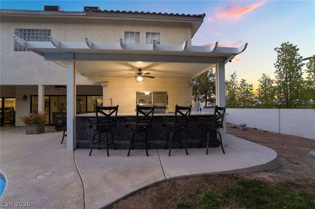 7525 Eldora Avenue, Las Vegas, NV 89117