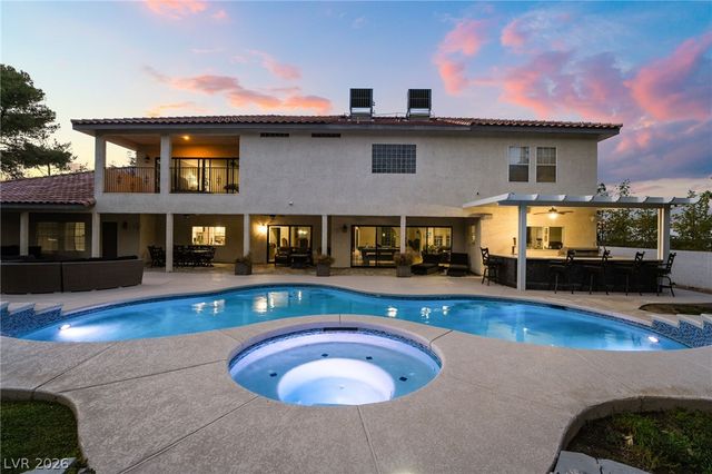 7525 Eldora Avenue, Las Vegas, NV 89117