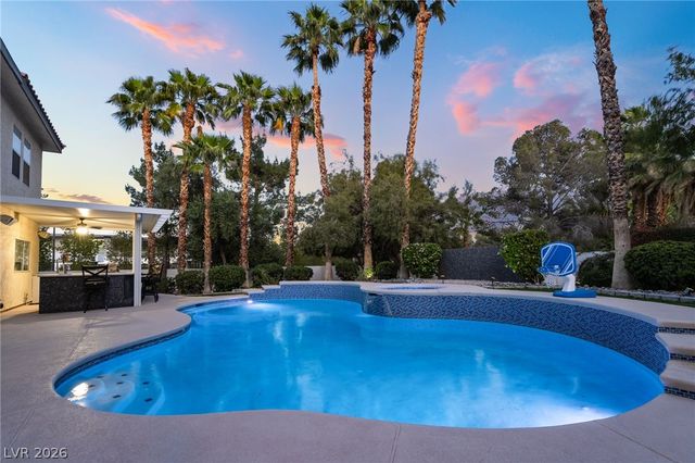 7525 Eldora Avenue, Las Vegas, NV 89117