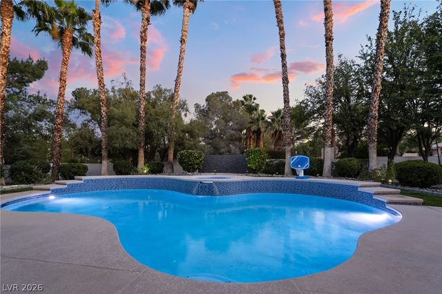 7525 Eldora Avenue, Las Vegas, NV 89117