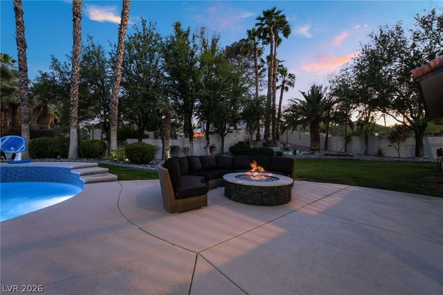 7525 Eldora Avenue, Las Vegas, NV 89117