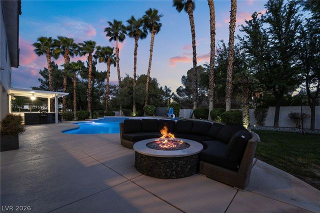 7525 Eldora Avenue, Las Vegas, NV 89117