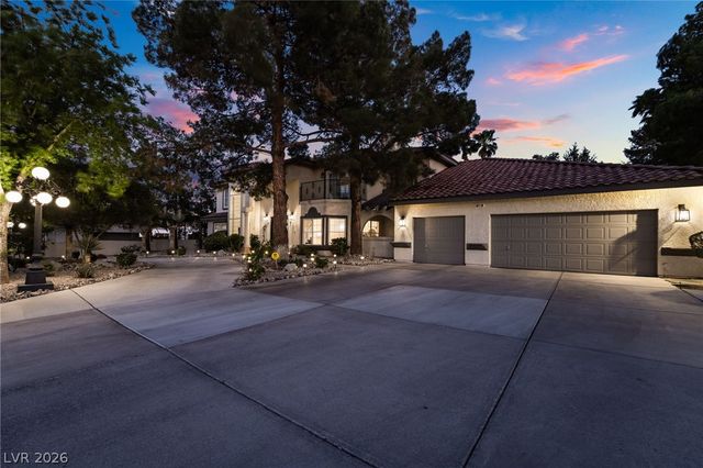 7525 Eldora Avenue, Las Vegas, NV 89117