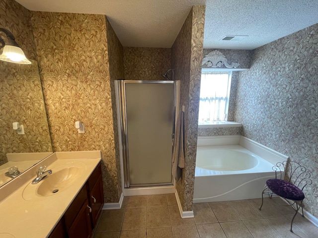 115 LAKEWOOD DR, Oakland, TN 38060