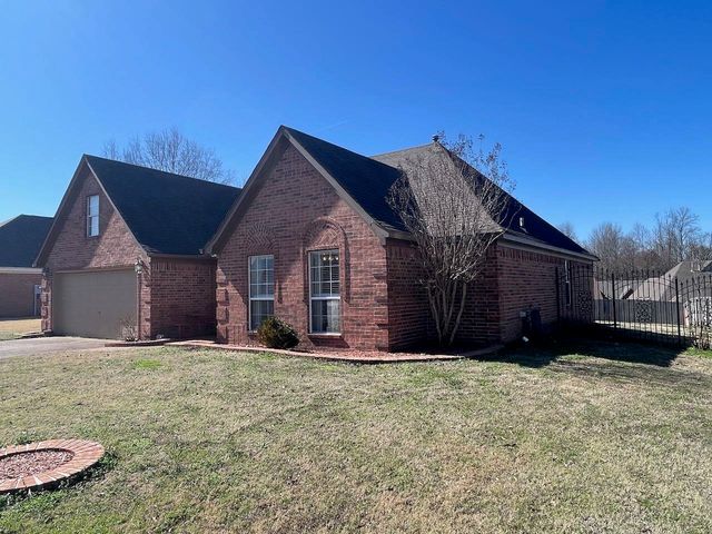 115 LAKEWOOD DR, Oakland, TN 38060