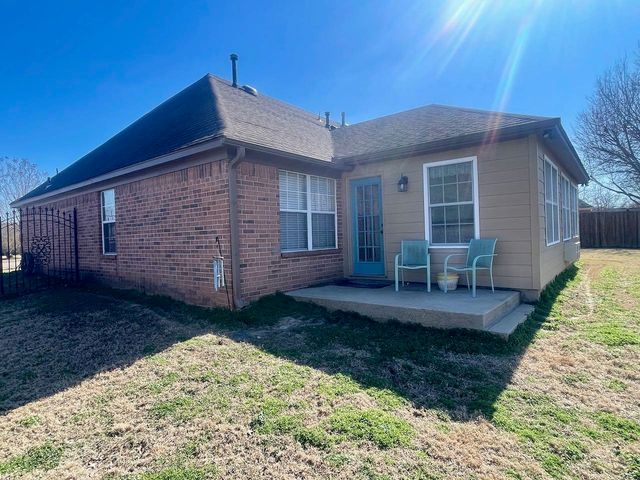 115 LAKEWOOD DR, Oakland, TN 38060