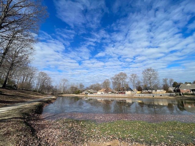 115 LAKEWOOD DR, Oakland, TN 38060