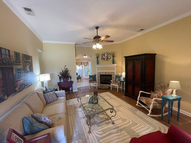 115 LAKEWOOD DR, Oakland, TN 38060