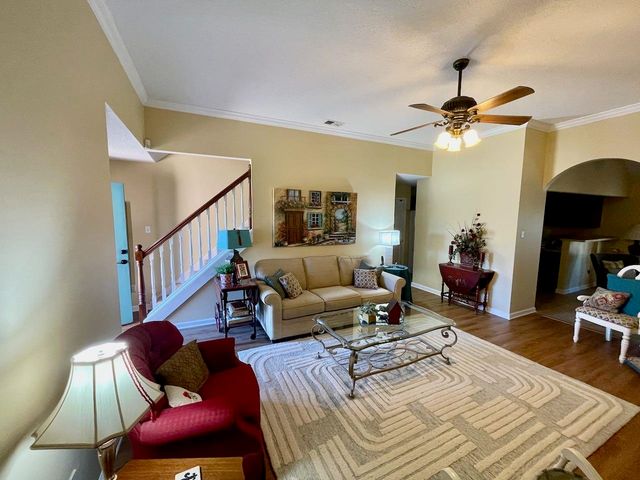 115 LAKEWOOD DR, Oakland, TN 38060