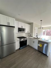 2040 41st Street 2, Astoria, NY 11105