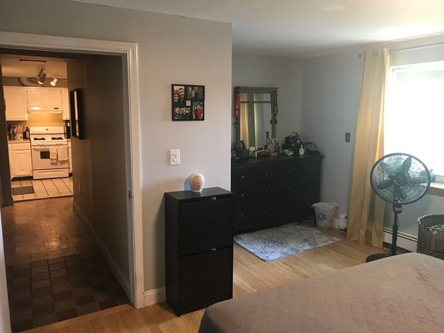 99 W 4th St 1B, Boston, MA 02127