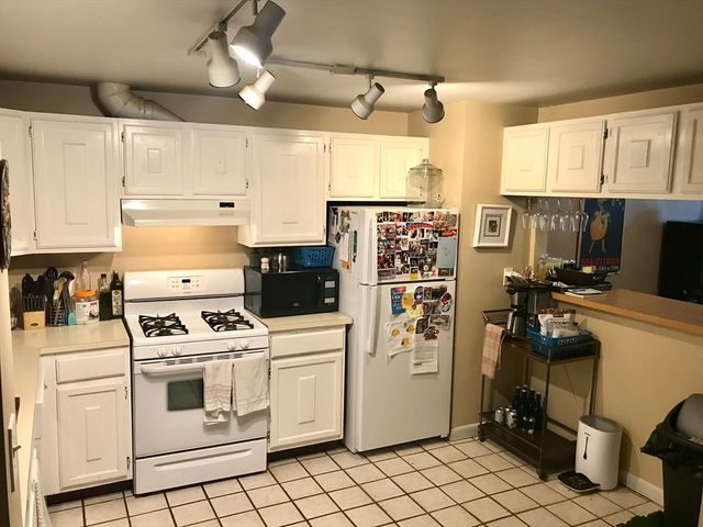 99 W 4th St 1B, Boston, MA 02127