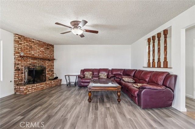 5209 W Avenue M8, Lancaster, CA 93536