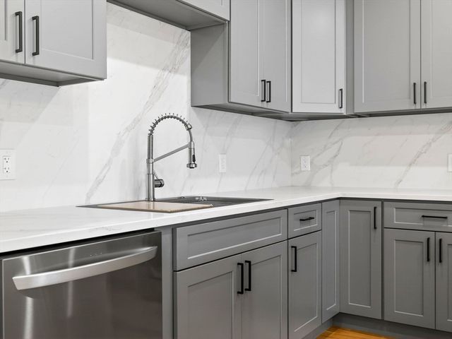 60 Stanley Street 202, Boston, MA 02125