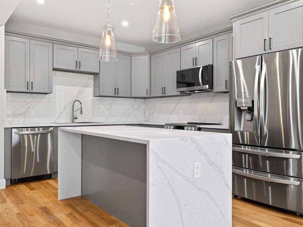 60 Stanley Street 202, Boston, MA 02125