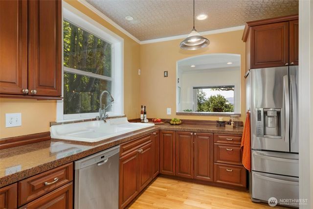 27170 Woodpecker Hill Road NE, Poulsbo, WA 98370
