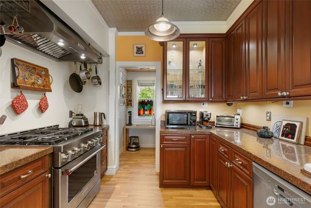 27170 Woodpecker Hill Road NE, Poulsbo, WA 98370