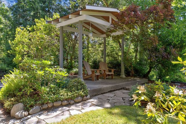 27170 Woodpecker Hill Road NE, Poulsbo, WA 98370