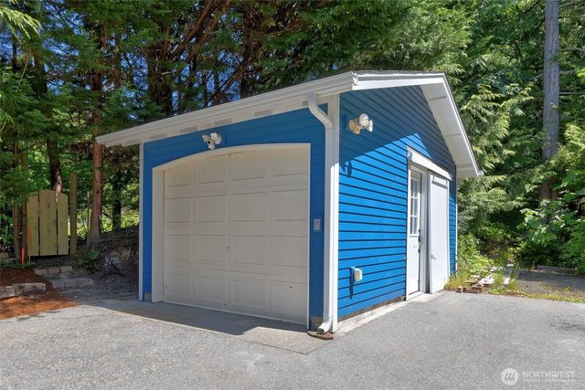 27170 Woodpecker Hill Road NE, Poulsbo, WA 98370