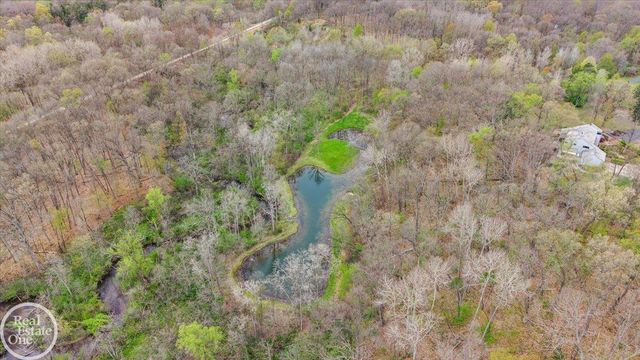 3750 Orion Road, Oakland Twp, MI 48363