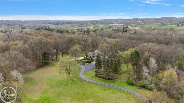 3750 Orion Road, Oakland Twp, MI 48363