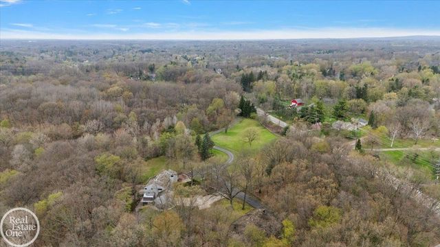3750 Orion Road, Oakland Twp, MI 48363
