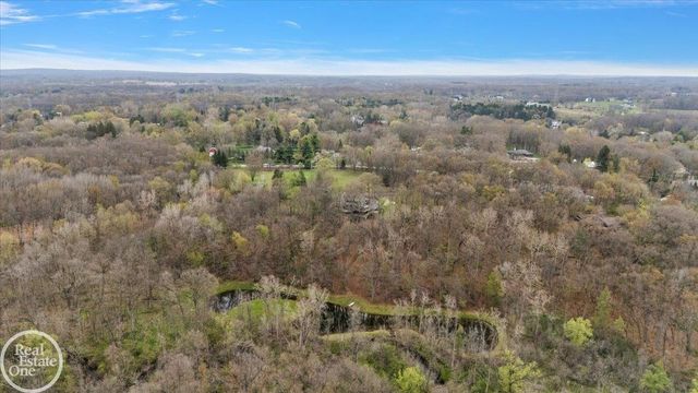 3750 Orion Road, Oakland Twp, MI 48363
