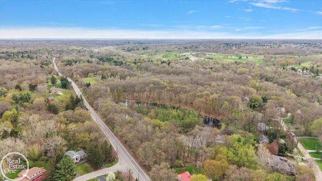 3750 Orion Road, Oakland Twp, MI 48363