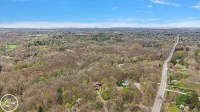 3750 Orion Road, Oakland Twp, MI 48363