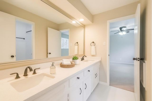 11814 Drexelbrook Drive, Houston, TX 77077