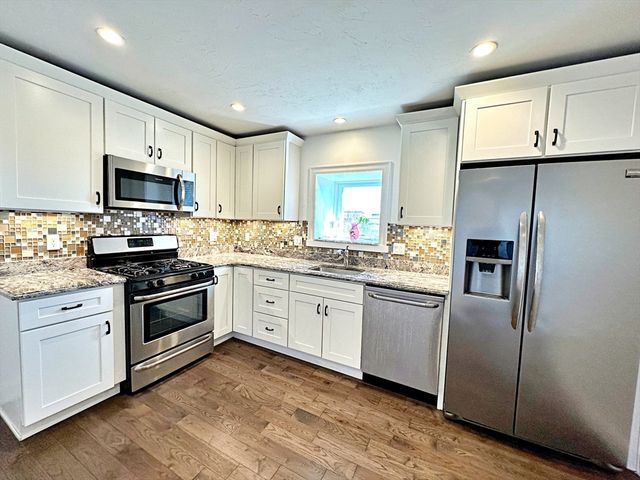 266 Lexington St 3, Boston, MA 02128