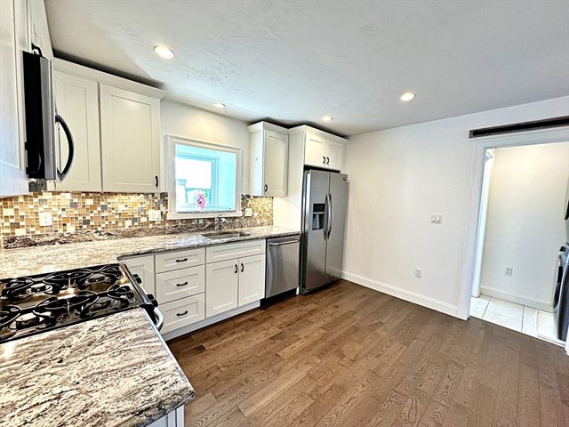 266 Lexington St 3, Boston, MA 02128