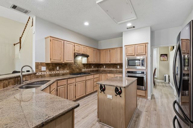 27 Monterey Drive, Trophy Club, TX 76262