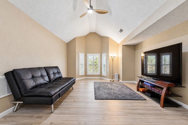 27 Monterey Drive, Trophy Club, TX 76262