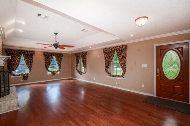 547 Sandra Court, Conroe, TX 77302